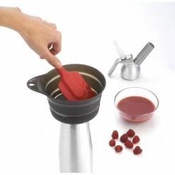 Entonnoir Filtrant Silicone Mastrad -Ustensiles de cuisine Soldes entonnoir filtrant silicone mastrad 4